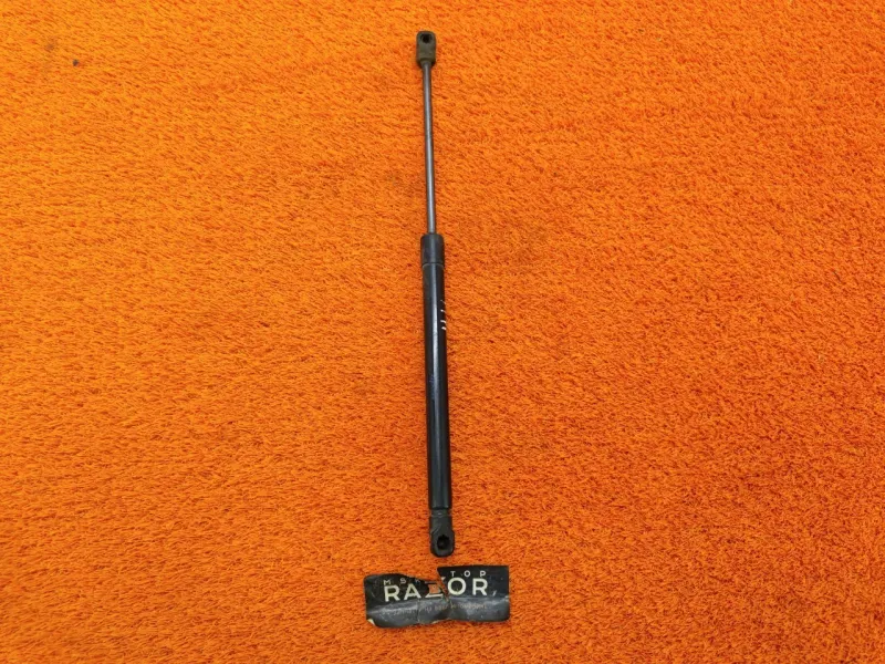 Амортизатор капота