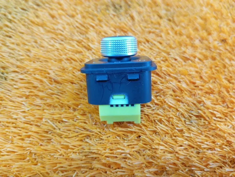 Блок управления зеркалами