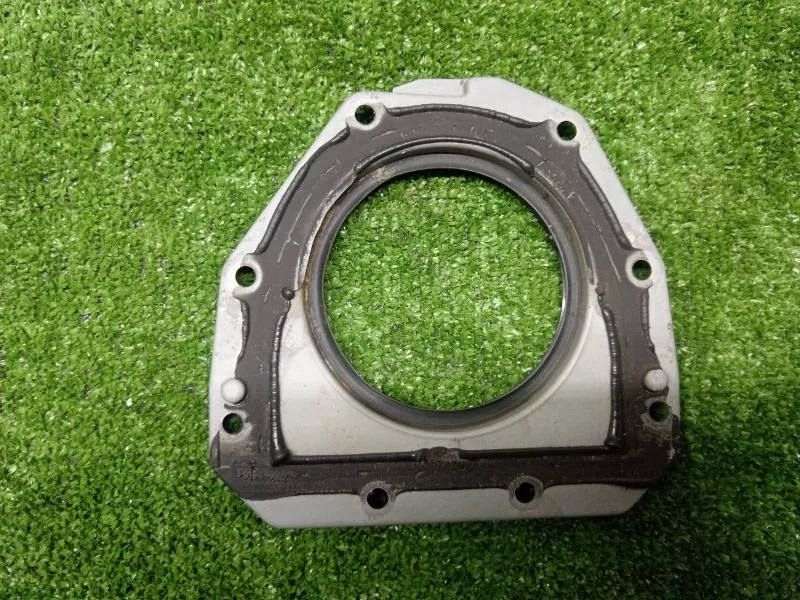 Крышка коленвала