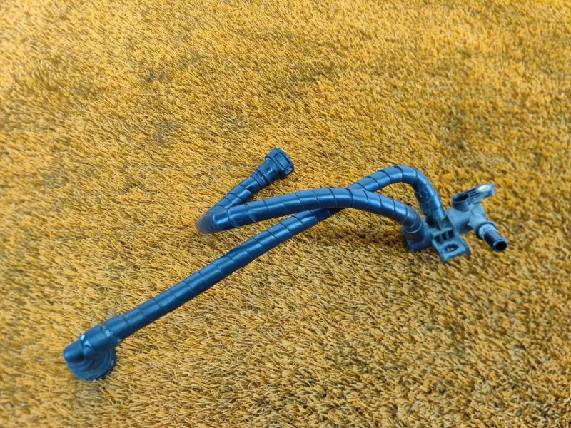 Трубка системы охлаждения