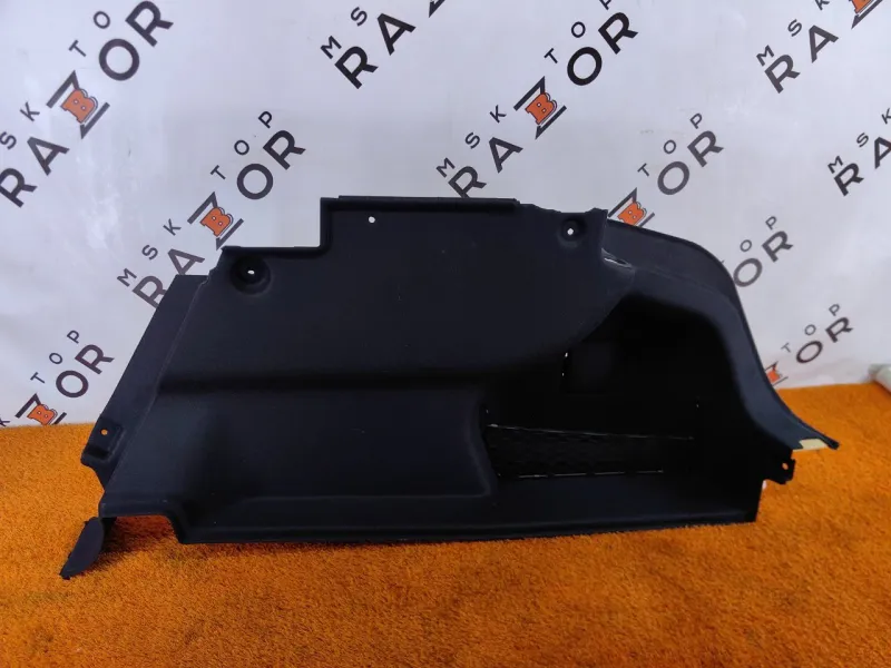 Обшивка багажника