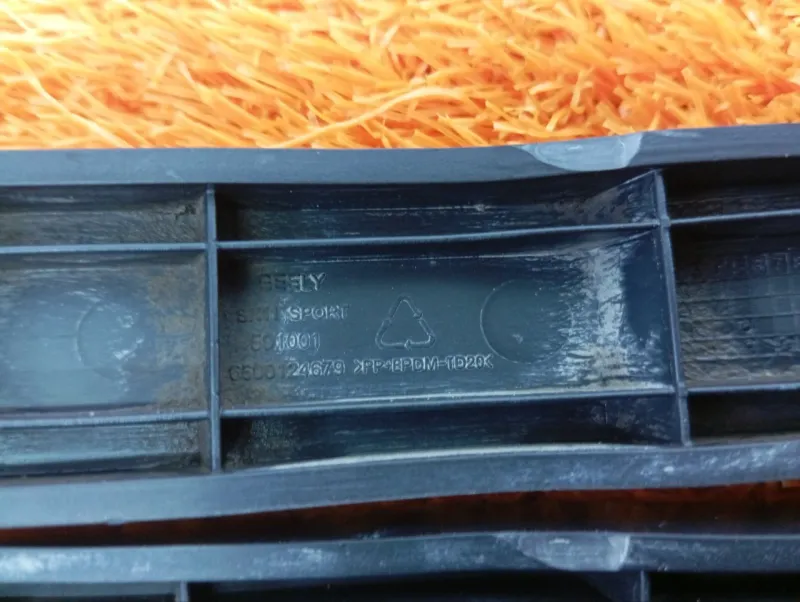 Крепление бампера