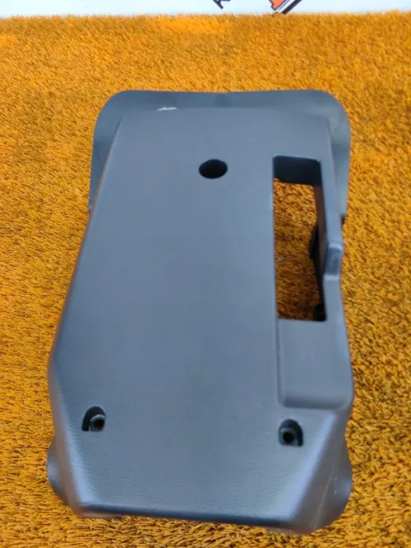 Кожух рулевой колонки