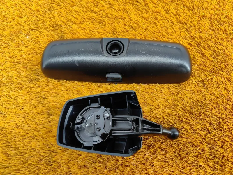 Зеркало заднего вида