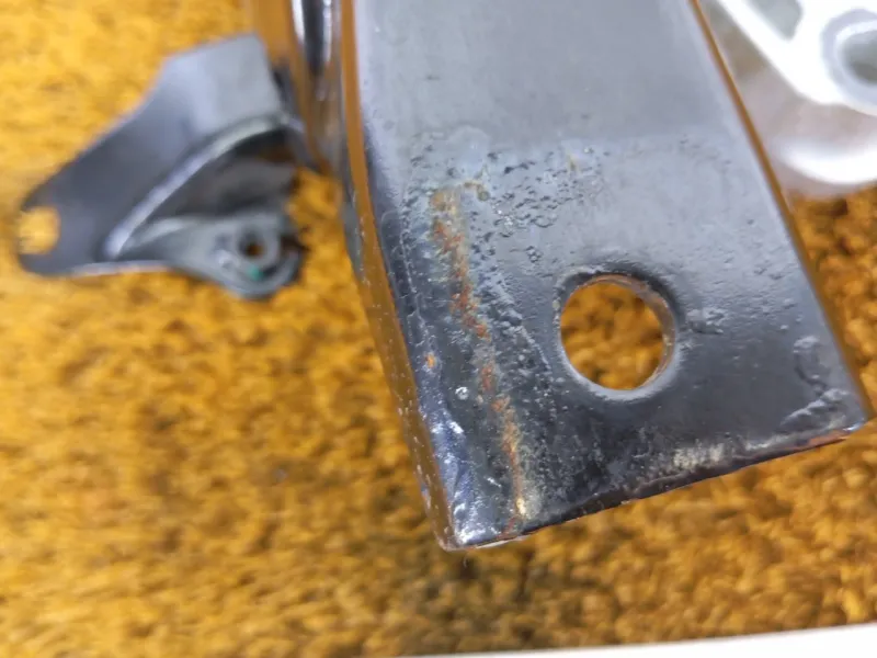 Подушка двигателя