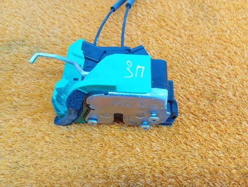 Замок двери