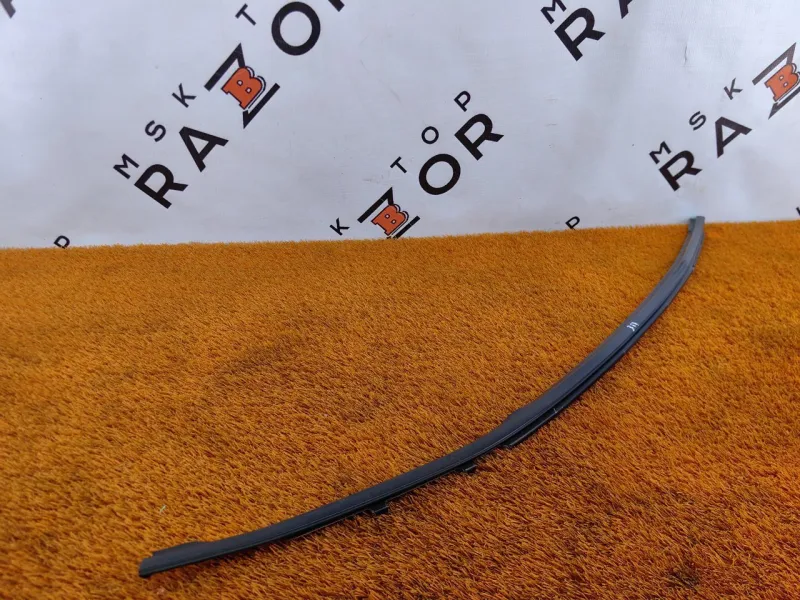 Молдинг стекла