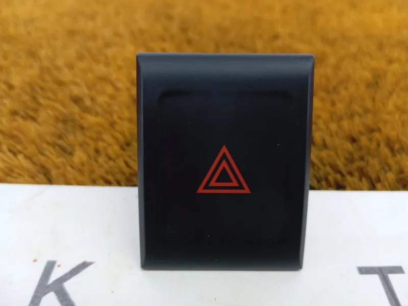 Кнопка аварийной сигнализации