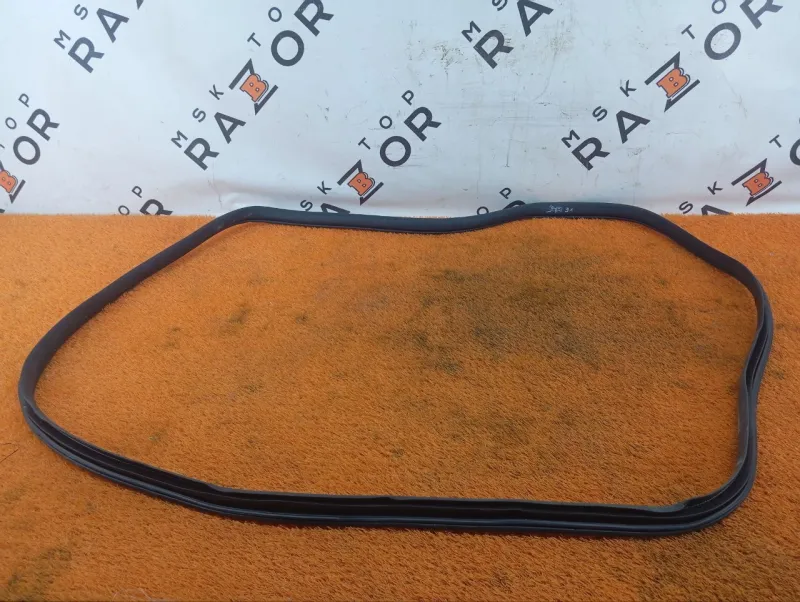 Уплотнитель проема двери