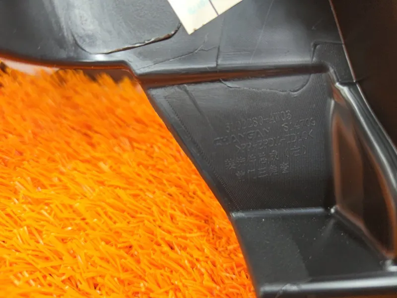 Уголок двери