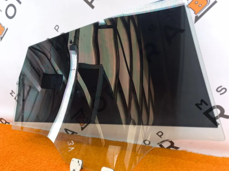 Стекло двери