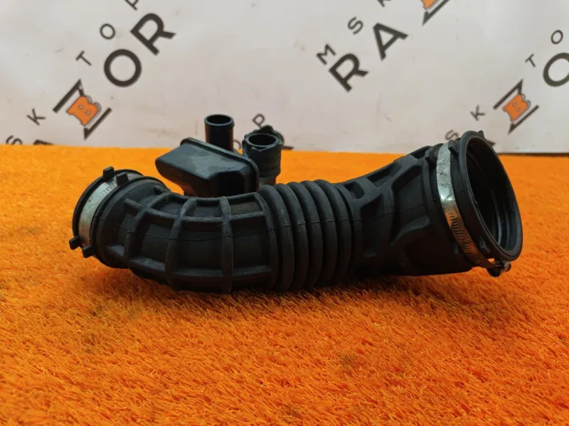 Патрубок воздушного фильтра