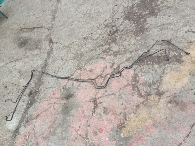 Трубка топливная