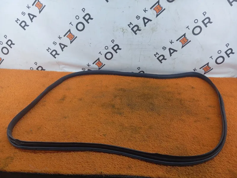 Уплотнитель проема двери