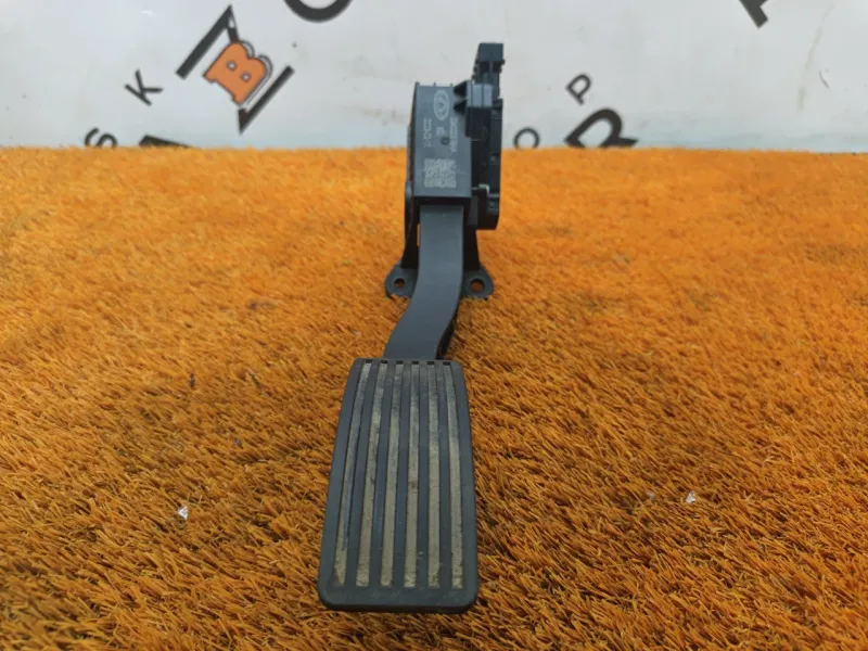 Педаль газа