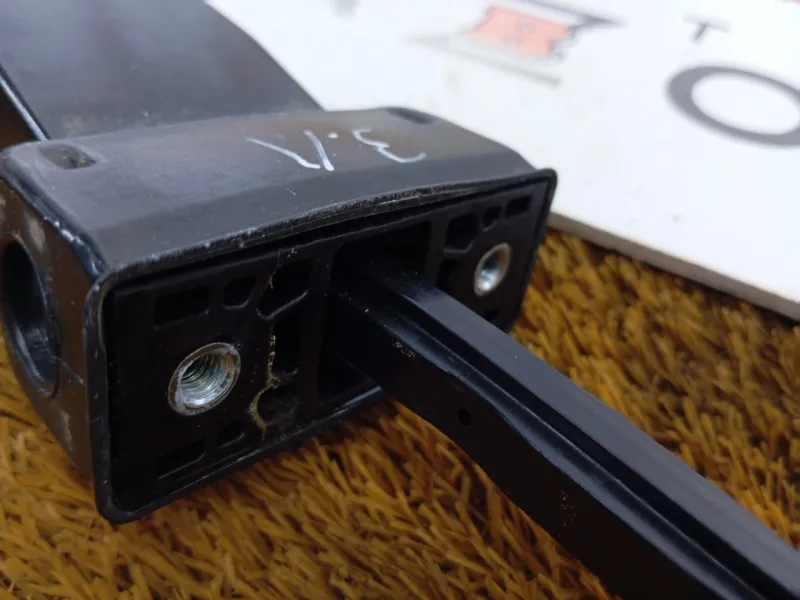 Ограничитель двери