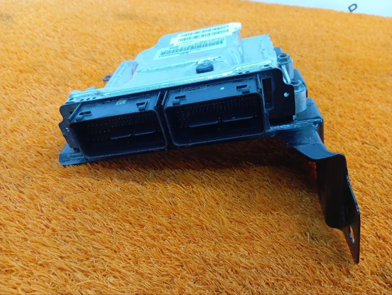 Блок управления двигателем