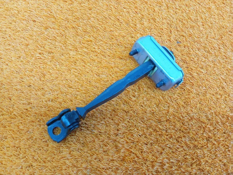 Ограничитель двери