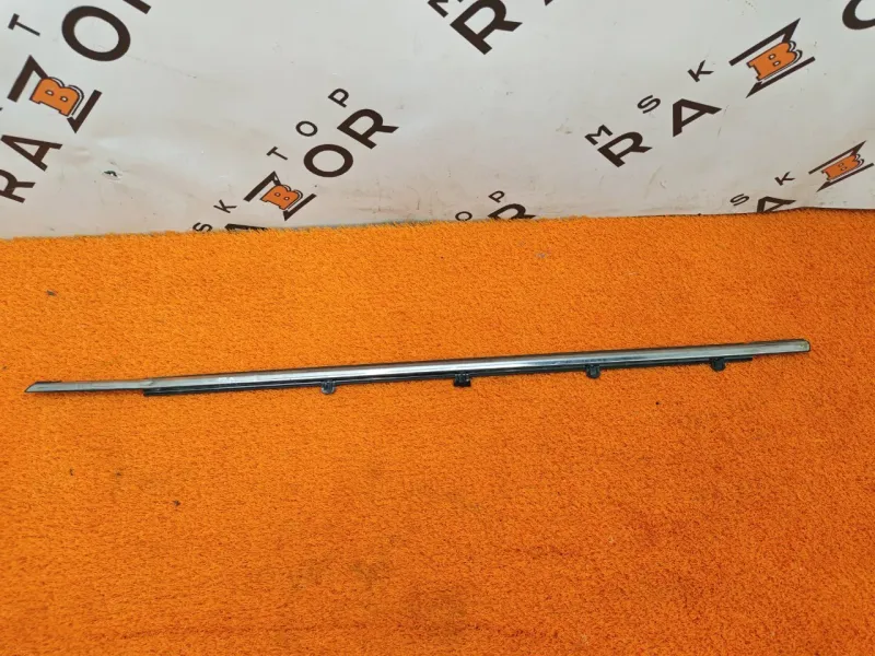 Молдинг стекла