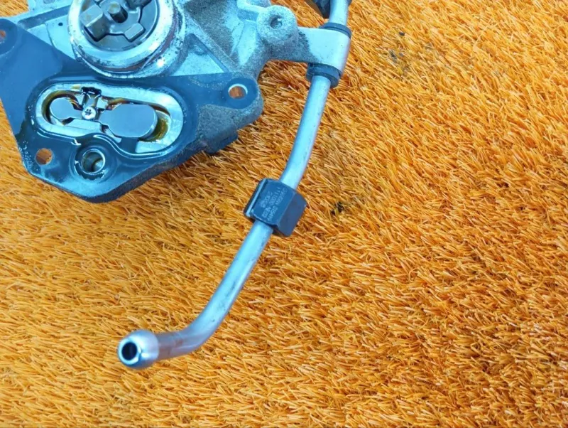 Насос вакуумный