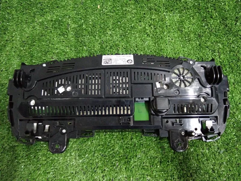 Панель приборов