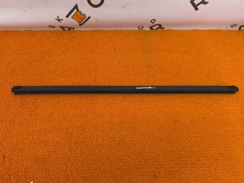 Уплотнитель стекла двери