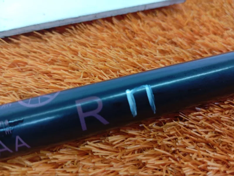 Амортизатор капота