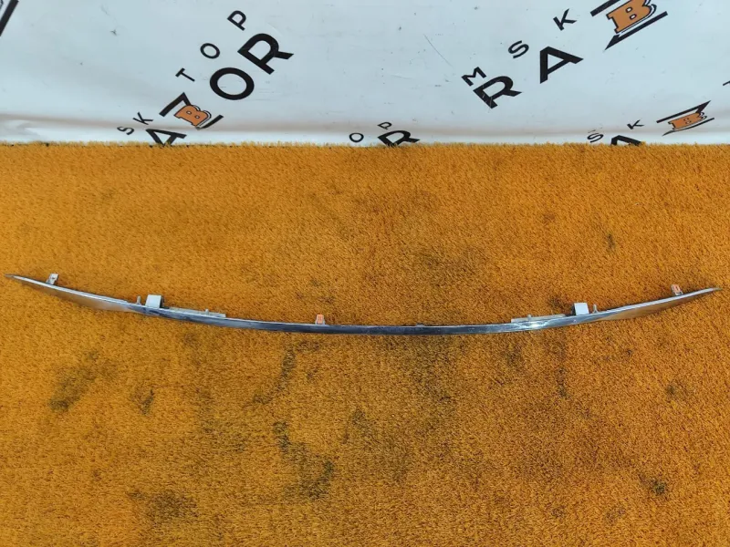 Накладка двери багажника