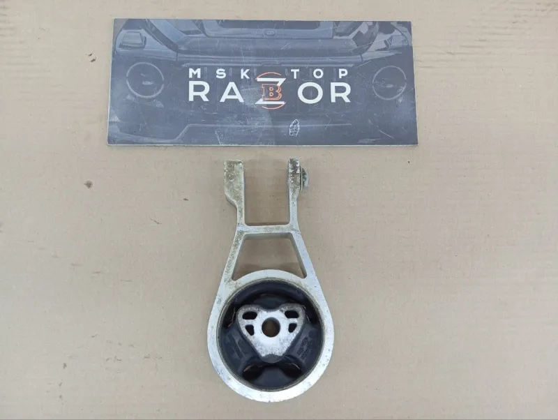 Подушка двигателя