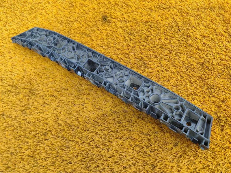 Крепление бампера