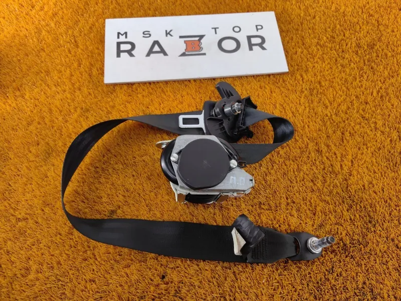 Ремень безопасности