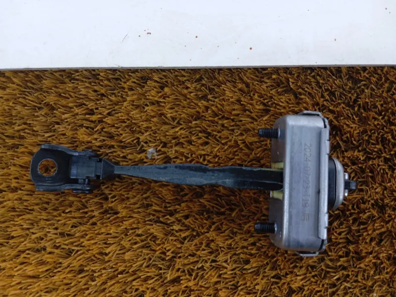 Ограничитель двери