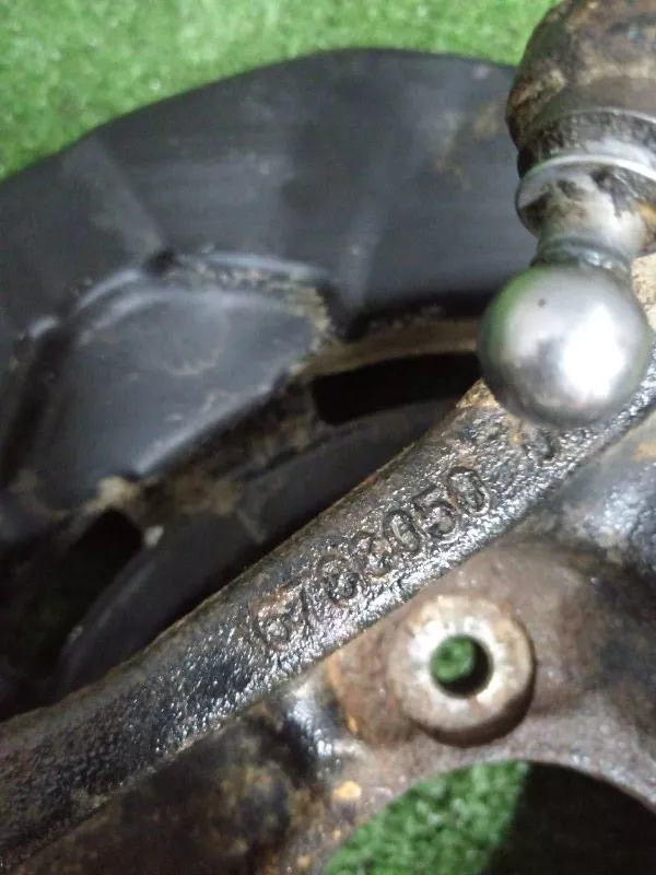 Кулак поворотный