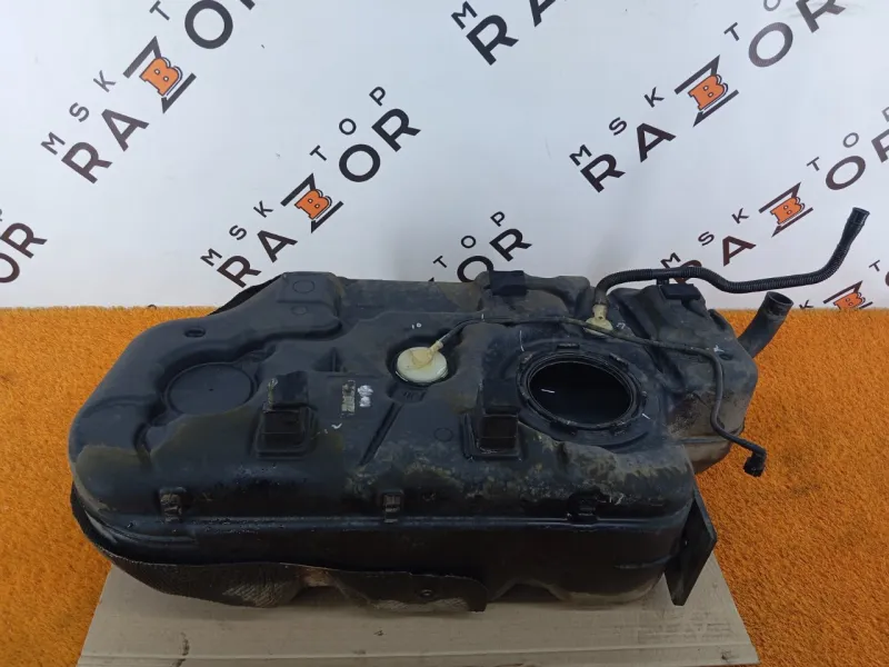 Бак топливный