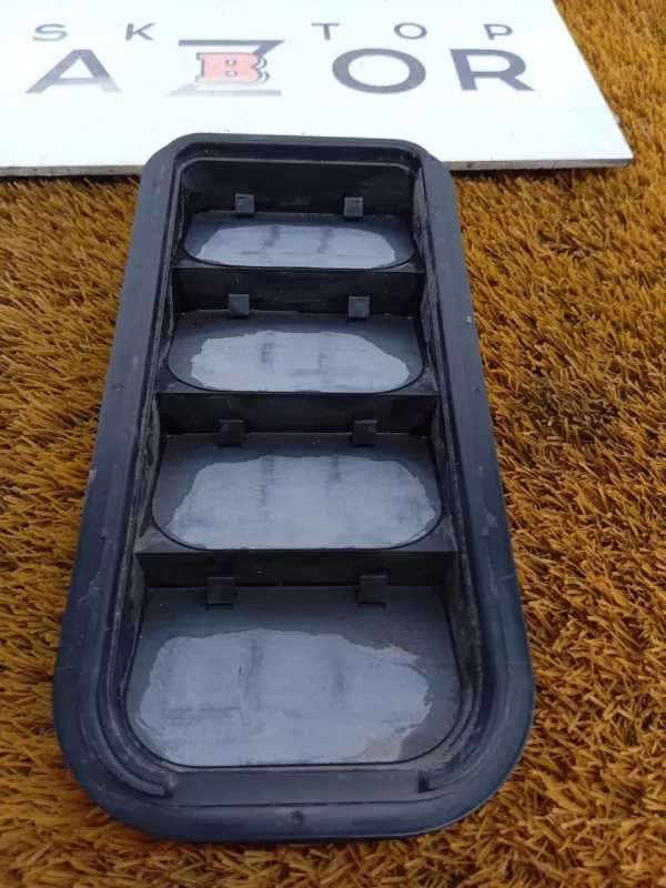 Решетка вентиляционная