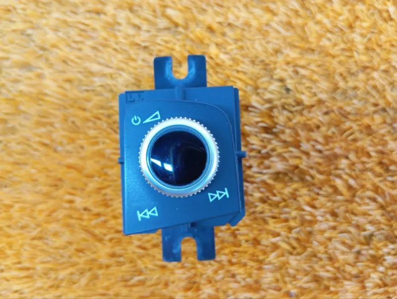 Блок управления магнитолой