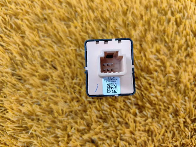 Кнопка обогрева сидений