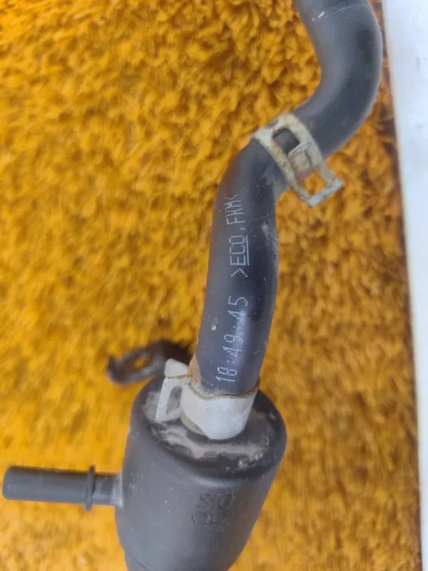 Клапан паров бензина