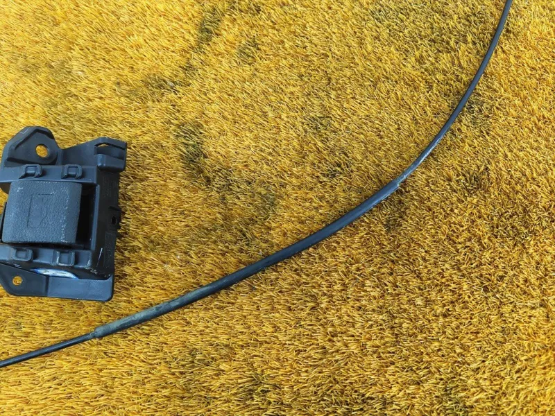 Ручка открывания капота