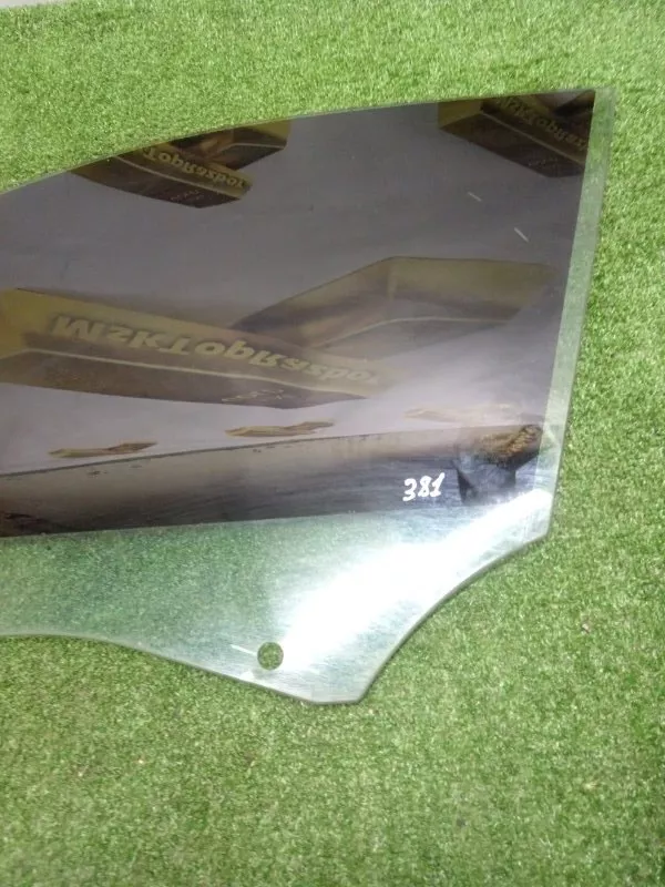 Стекло двери BMW X1 2010 51332990296 E84, переднее левое