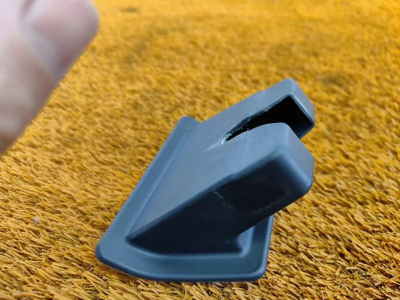 Накладка замка багажника