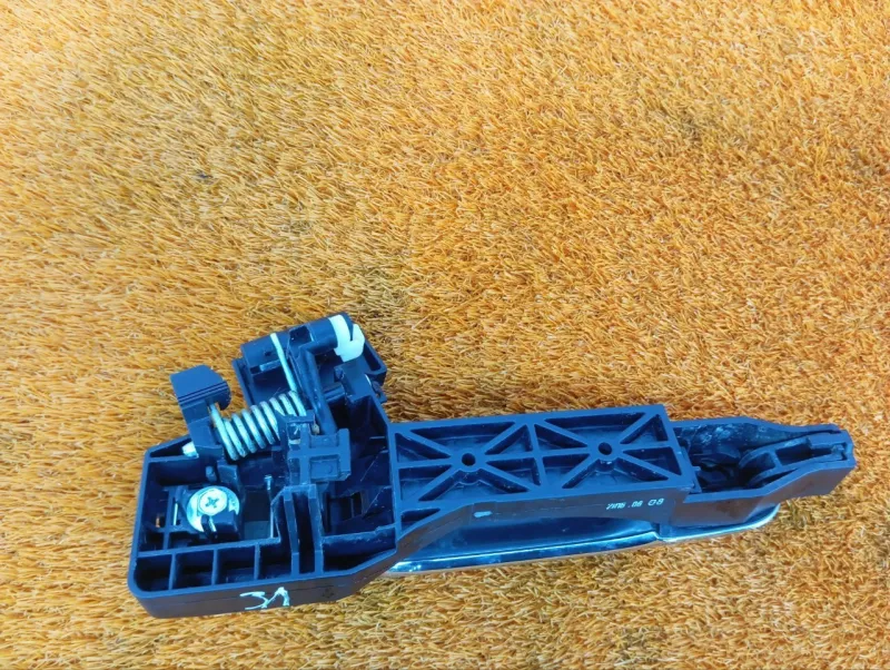 Ручка двери наружняя