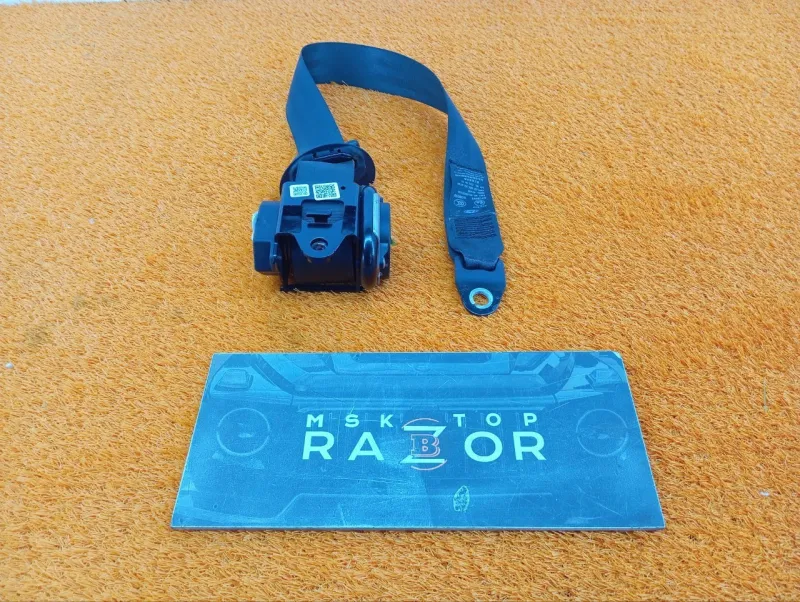 Ремень безопасности