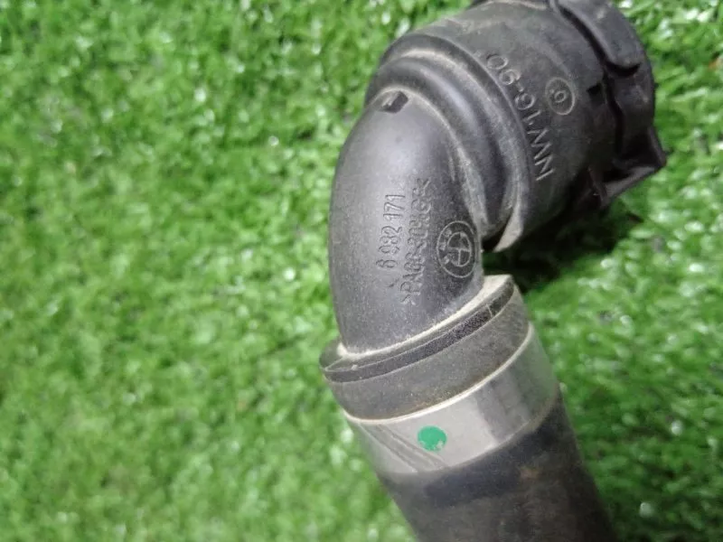 Патрубок радиатора