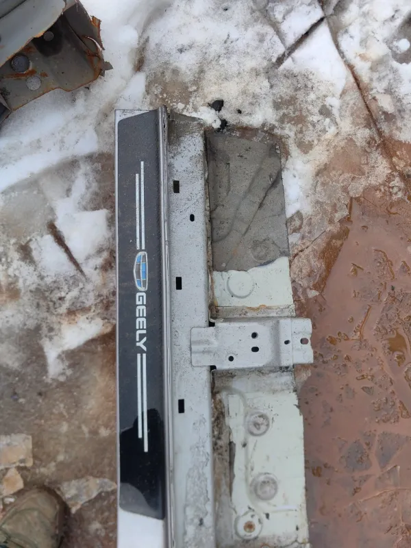 Порог с центральной стойкой