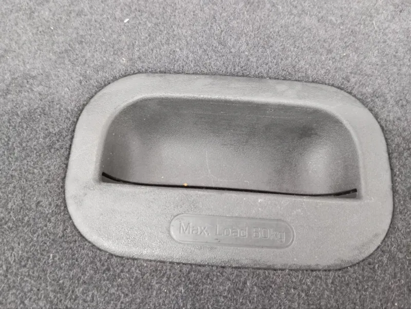 Полка багажника