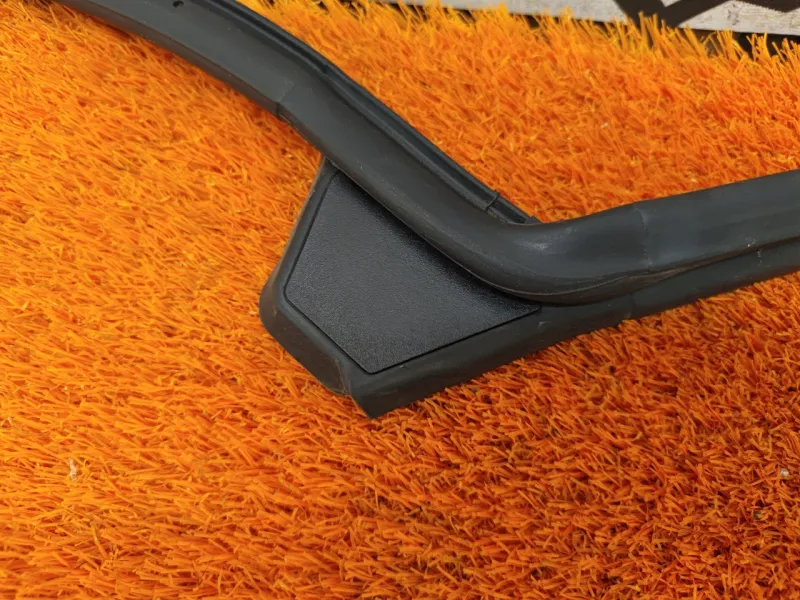 Уплотнитель двери