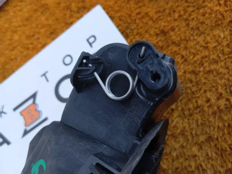 Лючок Бензобака