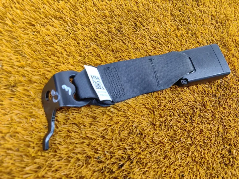 Ответная часть ремня безопасности