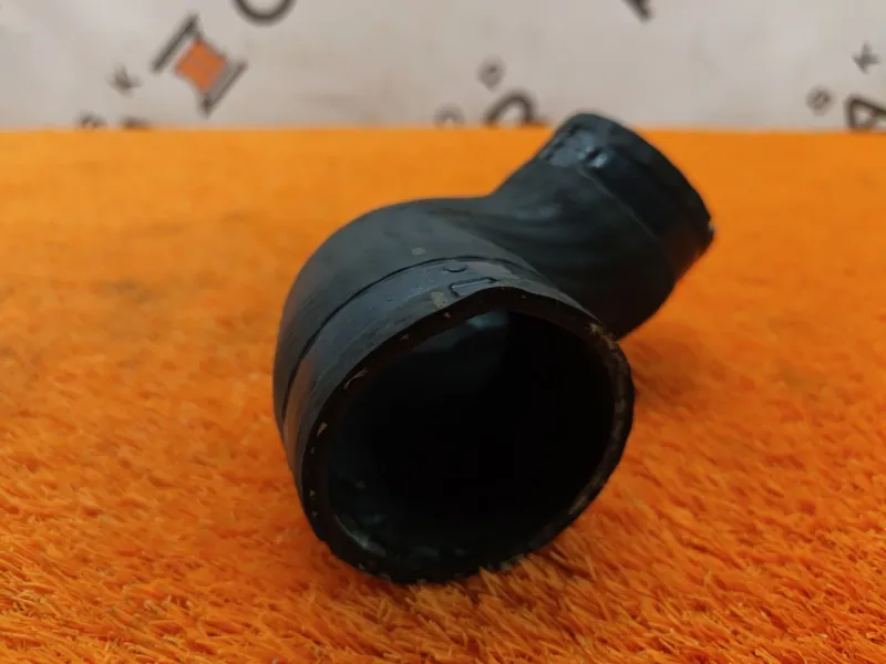 Патрубок интеркулера